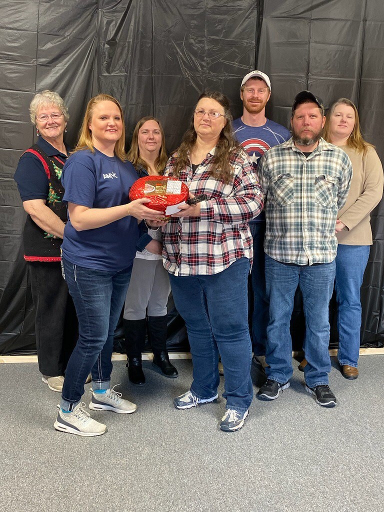 AMVC donates ham to 4-H leaders