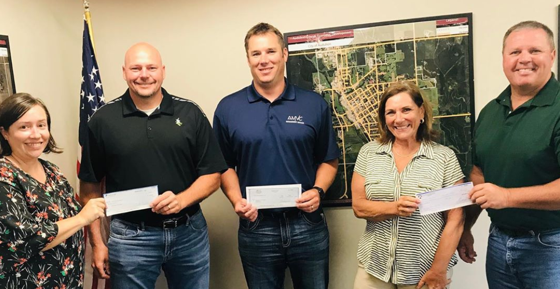 AMVC donates to Audubon County Economic Development