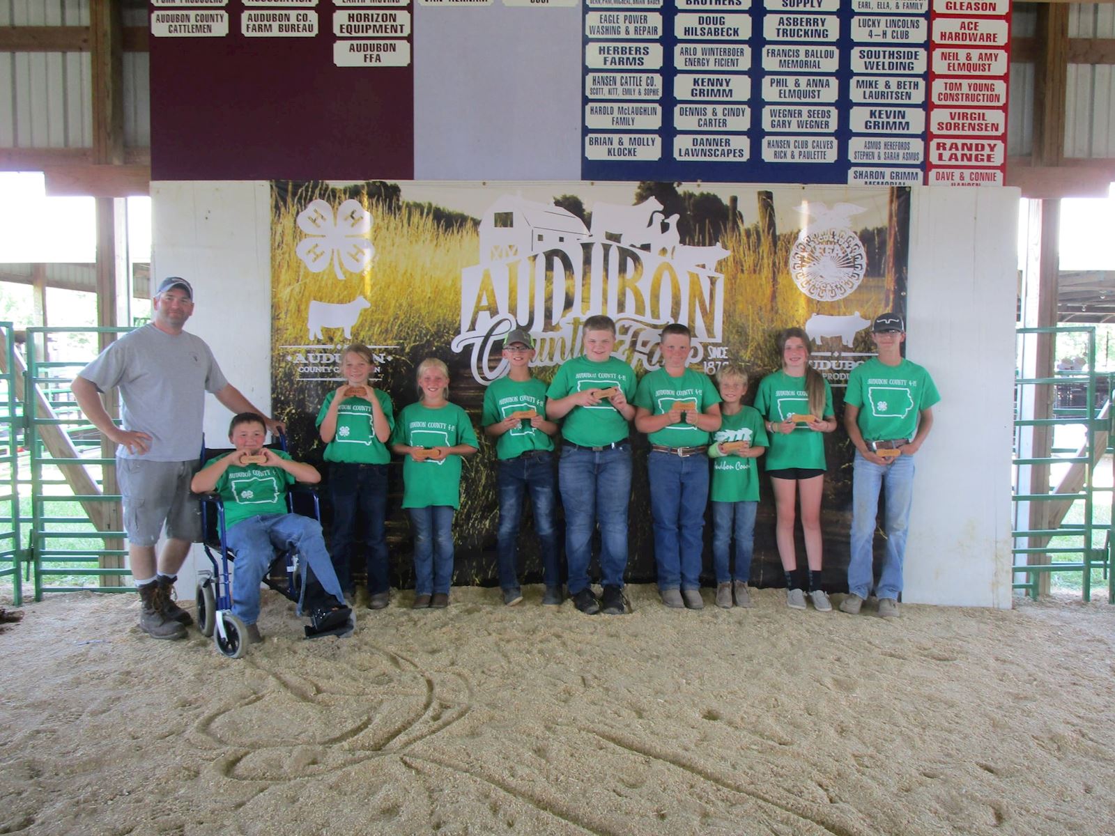 AMVC Vet Services gifts first year 4-H exhibitors brushes