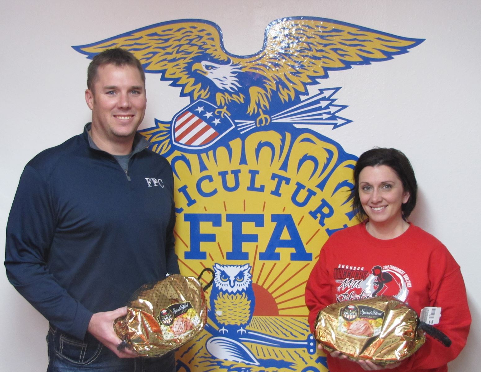 AMVC recognizes Audubon FFA advisor with ham