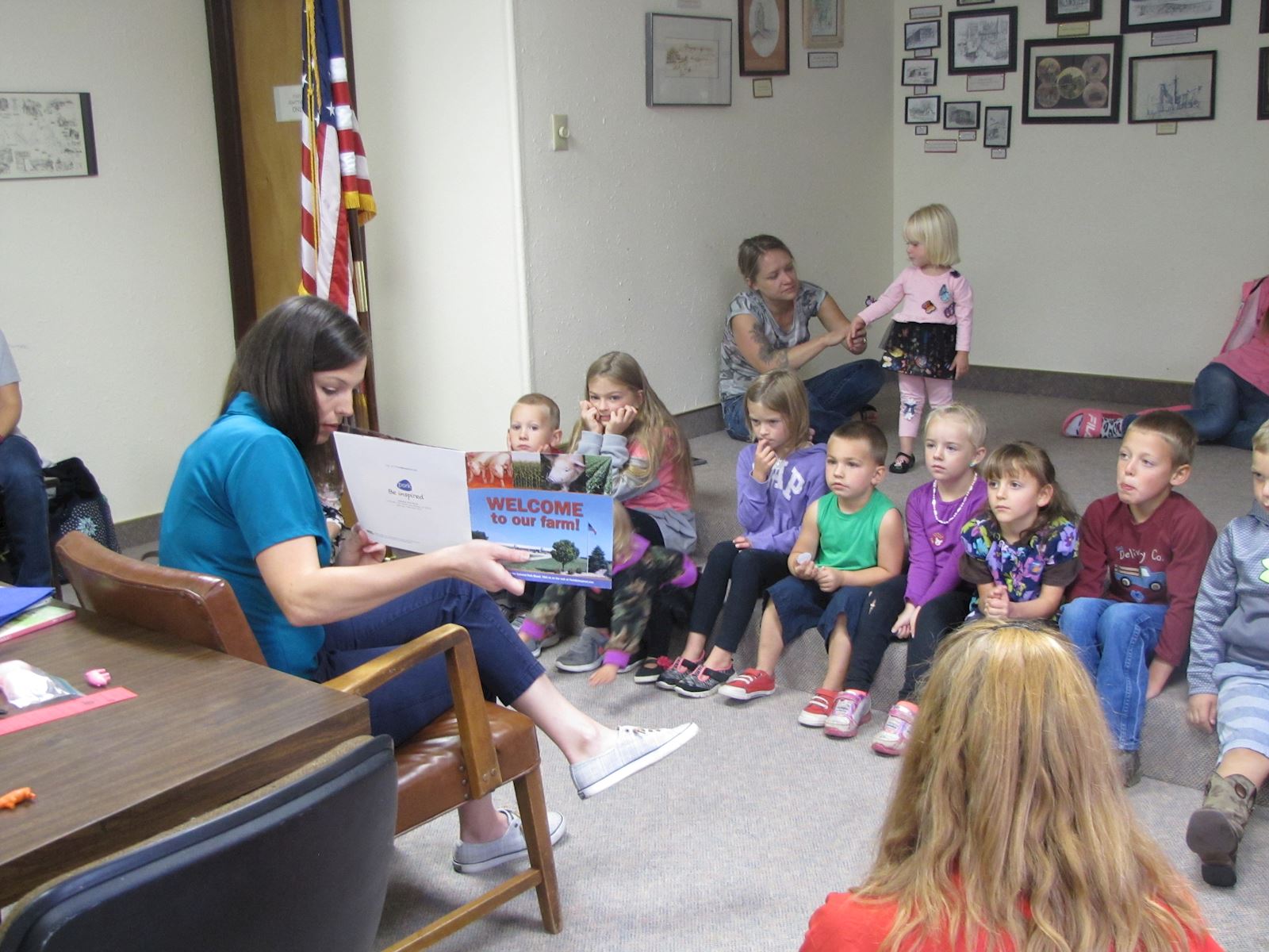 AMVC piglets visit Wheatland Library